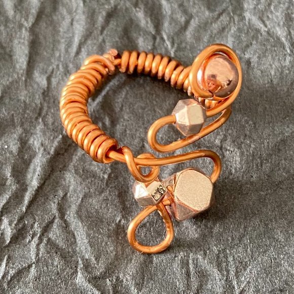 Artisan Created Copper Wire Ring with Hematite Beads Sz 5 - Picture 3 of 6